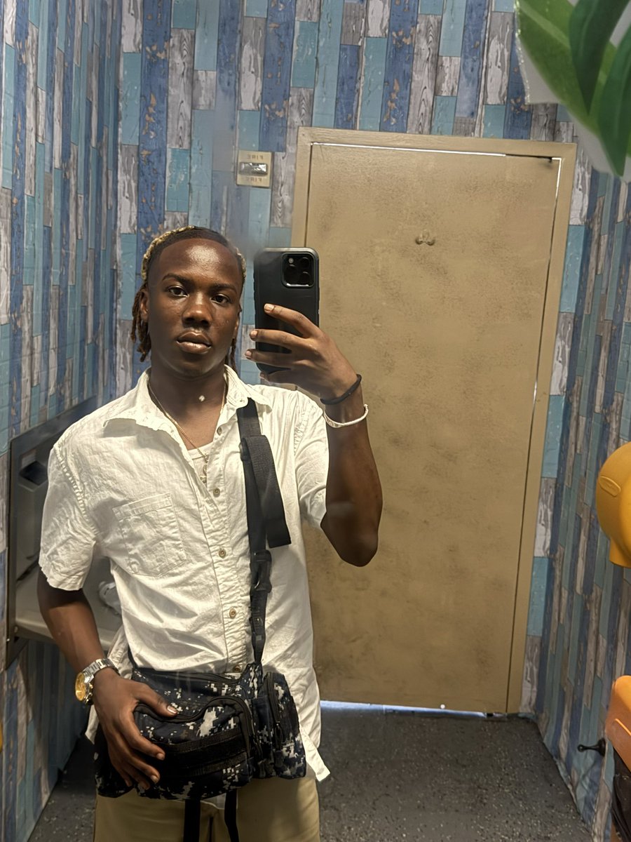 thuggedddouttt's tweet photo. hiii #nyc https://t.co/avpoJUiDB1