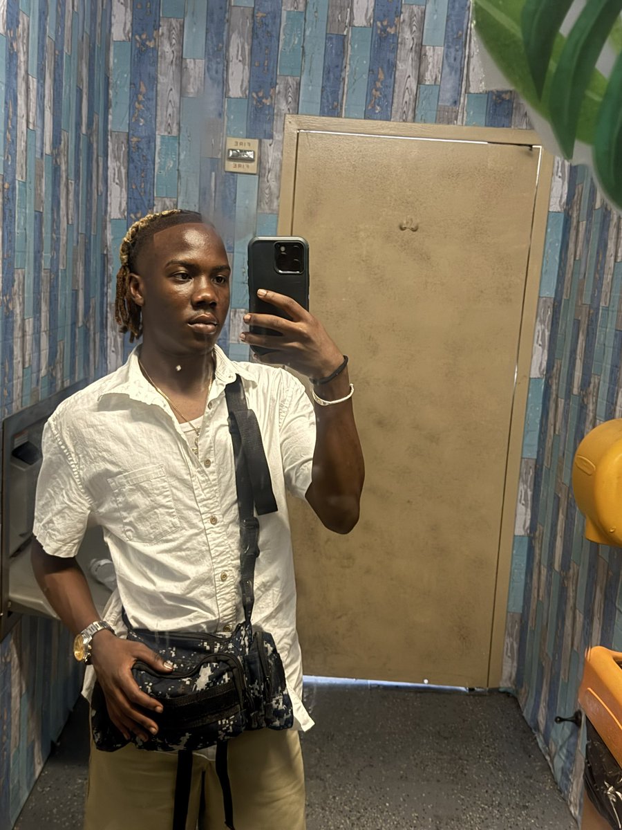 thuggedddouttt's tweet photo. hiii #nyc https://t.co/avpoJUiDB1