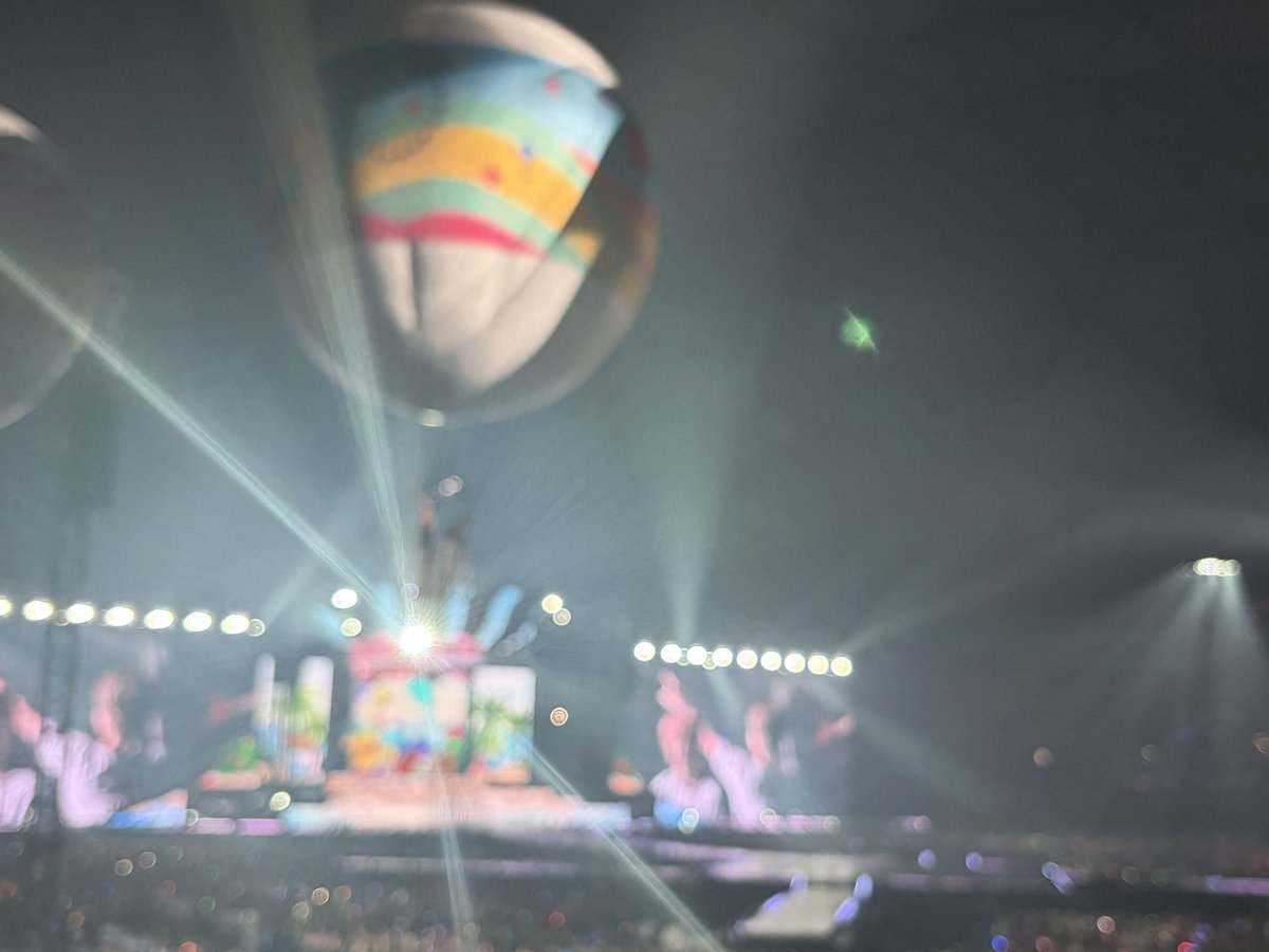 moco0o0's tweet photo. バルーン🎈🎈

#JO1 @official_jo1 
#JO1DER_SHOW
#EIEN_NAGOYA_0720 https://t.co/cpPvNtsupK