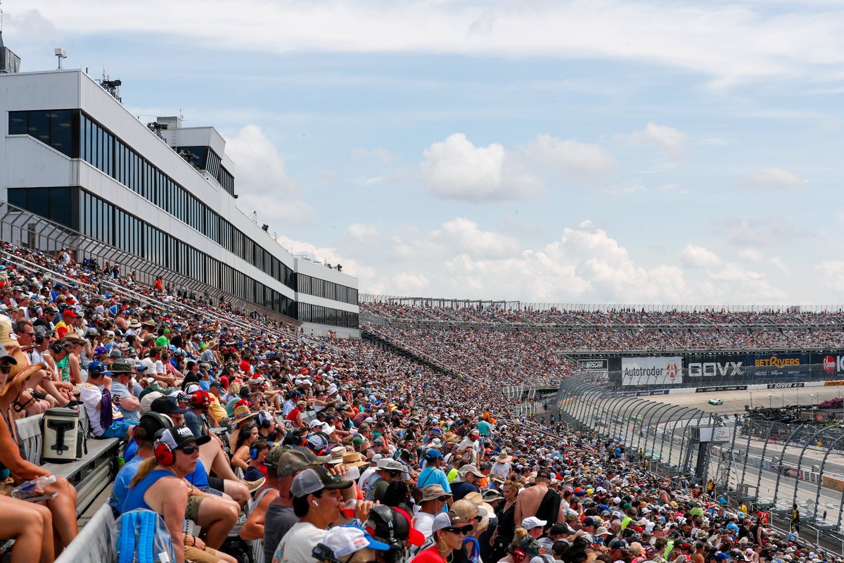 MonsterMile's tweet photo. One year ago, summer looked like this. ☀️ https://t.co/PO1RHRItUP