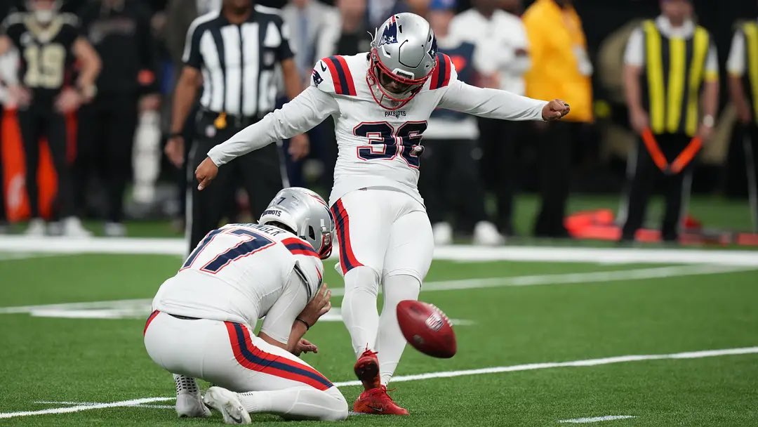 HurwitzSports's tweet photo. PATRIOTS 2026 PREVIEW (ST):

• Last year’s trio remains fully intact

• What weakness the team had last year that needs to be fixed

• Which non-specialists could come in and find success

More: https://t.co/jKW66S28EX https://t.co/SLs48K32mX