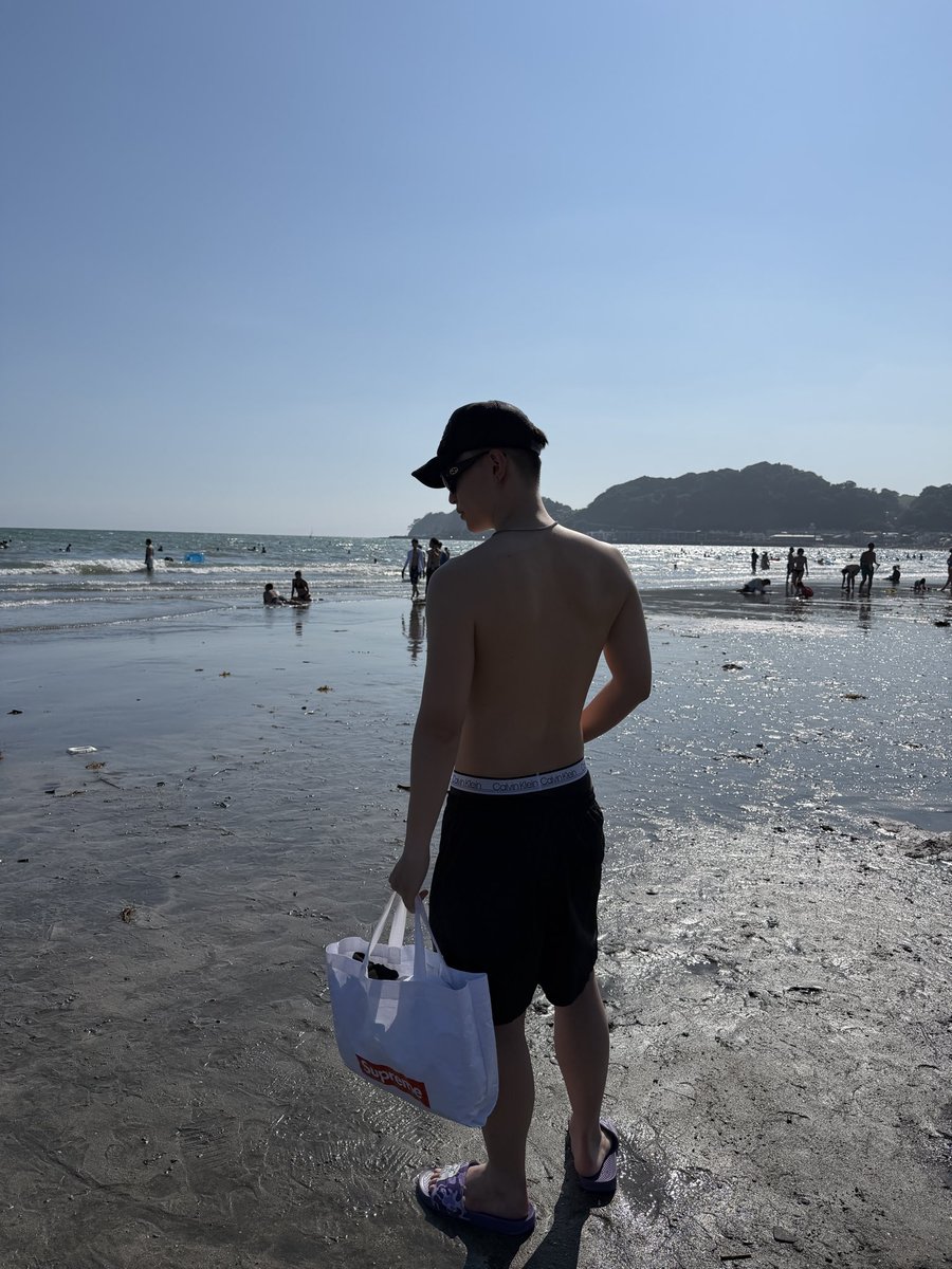 raybardse's tweet photo. Summer is here ☀️
今年も最高の夏にしよう🌊 https://t.co/wSozhaJeMJ