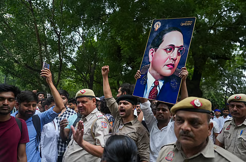 ScrollStopper9's tweet photo. 🚨 CJP Protest Reaches Parliament

Thousands marched to Parliament despite heavy security. Police used tear gas and lathicharge as clashes broke out. CJP leaders met the Centre for talks, but no agreement has been reached. The protest continues with key demand, NEET.

#CJPPRotest https://t.co/W8zL2XN6Is