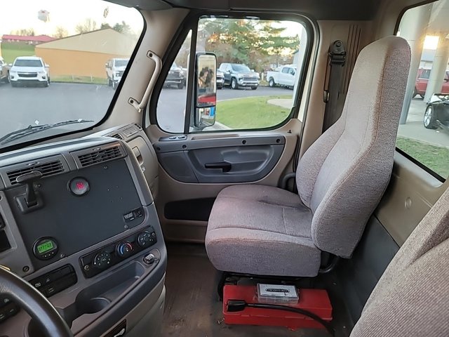 dutchsauto's tweet photo. (DGK8172​) 2015 Freightliner CASCADIA 113
 
https://t.co/zfvTF9ffaW

*Excludes tax, title, license, dealer fees and optional equipment. Dealer sets final price.

#dutchschevrolet #mtsterlingky #mountsterlingky #diesel https://t.co/O8lvEi0g7c