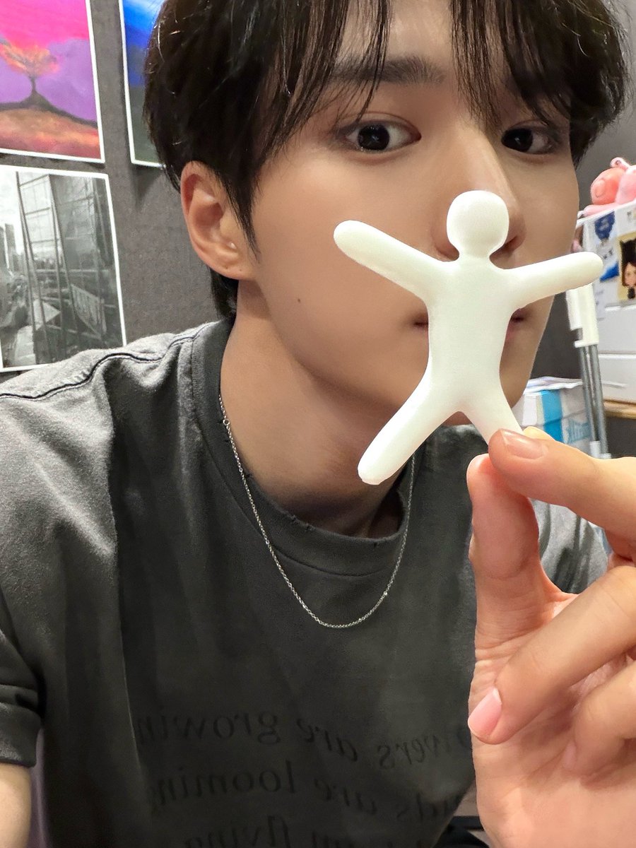 junseompreg's tweet photo. 260720 junseo plus chat post! #준서 

“today’s live was so much fun hehe. i wonder if i surprised you by showing up so suddenly?? i’ll come hang out through live more often from now on. i was so happy we got to spend time together together ☺️ after the live ended, i made sure to eat well! lately, i’ve been really into salmon 🤤☺️”