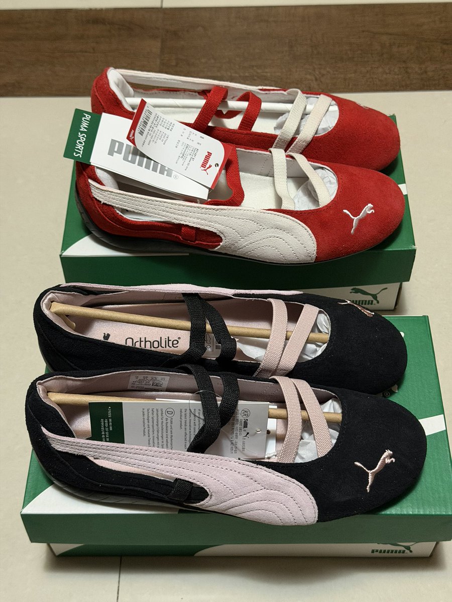ERI_SHOPPE's tweet photo. wts lfb ph | #ESOnhand — PUMA SPEEDCAT BALLET (40% OFF SALE)

• ₱3,599 ONLY ‼️
• 1 stock each
• Red -  230 mm / US 6 & 235 mm / US 7
• BlackPink - 230 mm / US 6
• Metallic Silver - 250 mm / US8

🍀

• Onhand, ready for shipping ✔️ DM to order
• PAYO ONLY 😊
• MOP: BDO / GCASH / QRPH