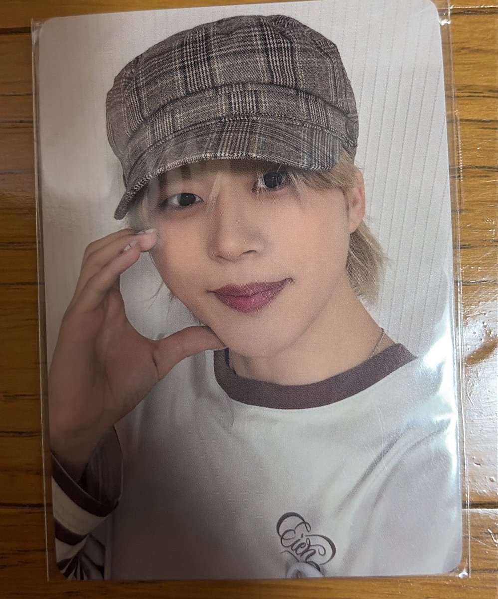 aOkhoin's tweet photo. @trhkplum お声掛けありがとうございます✨

こちら画像のものでお間違いなければ、ぜひ交換お願いいたします🙇🏻‍♀️ https://t.co/QBziTPgbkf
