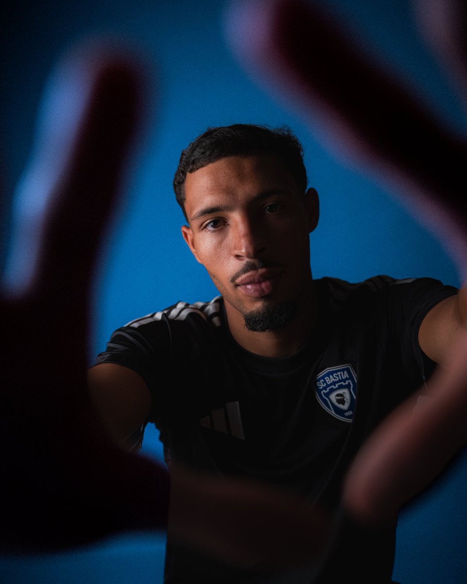 SCBastia's tweet photo. 🆕 Théo De Percin hè Turchinu !

Prêté pour une saison par l’AJ Auxerre, Théo De Percin est le nouveau rempart bleu. 🧤

Benvenuti, Théo ! 💙 https://t.co/IPZLoQGeY4