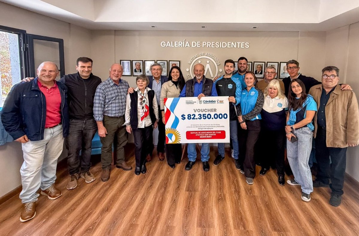 carlosmassei's tweet photo. Entrega de subsidio la Mutual de Asociados  Club Atlético San Martín de Monte Buey

En representación del ministro de @MinCoopCba, @GustavoHBrandan, hicimos entrega de un subsidio de $82.350.000 destinado a mejorar la infraestructura del Club Atlético San Martín de Monte Buey.

Córdoba es la única provincia del país que cuenta con un Ministerio de Cooperativas y Mutuales, una decisión del gobernador @MartinLlaryora que reafirma el compromiso con el fortalecimiento del cooperativismo, el mutualismo y de todas las instituciones que, sin fines de lucro, trabajan todos los días por sus comunidades. En el caso de los clubes, ese compromiso se traduce en más oportunidades para que niños y jóvenes crezcan a través del deporte, promoviendo valores y espacios de contención que los alejen de los malos hábitos.

Durante el acto, el intendente @MECalamante agradeció al @gobdecordoba por el permanente acompañamiento a Monte Buey y destacó que, en lo que va de la gestión provincial, ya se destinaron numerosos subsidios al municipio, cooperativas, mutuales e instituciones de la localidad. A su vez, el presidente de la mutual, Walter Saldarini, expresó su agradecimiento al ministro Gustavo Brandán, al gobernador y a todo el equipo de gobierno, remarcando que este es el segundo subsidio recibido y que permitirá seguir fortaleciendo el trabajo que realizan en beneficio de los chicos.

Fortalecer a las instituciones es fortalecer a nuestras comunidades. El trabajo conjunto entre la Provincia, los municipios, las cooperativas, las mutuales y las instituciones genera más oportunidades y mejora la calidad de vida de los cordobeses.

#HacerParaCrecer