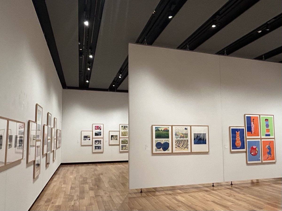 396kaba's tweet photo. ボローニャ国際絵本原画展には勝手にご縁を感じている。
以前西宮の大谷美術館での開催を楽しみにしていたが、引っ越し先近くの板橋美術館でも巡回展が見られるという偶然が！　引き続き、毎年楽しんでいる。
今年も素敵な表現に心躍る色。面白かったー！
おみやげもGETし、良い連休最終日でした👍 https://t.co/2olXSzqcK6