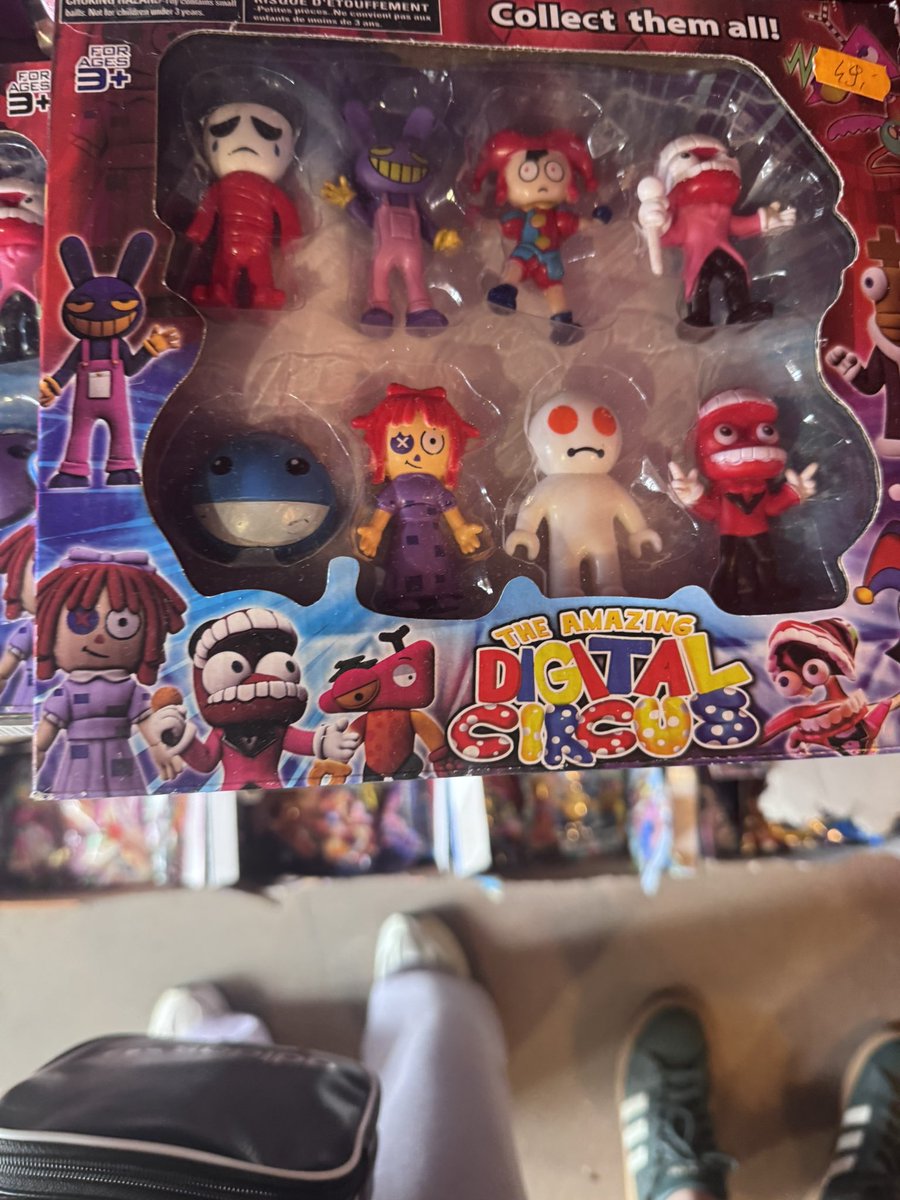 1heartLohen's tweet photo. Im crying dude forst time i saw tadc bootleg merch in a store https://t.co/DtcIWYVNoL