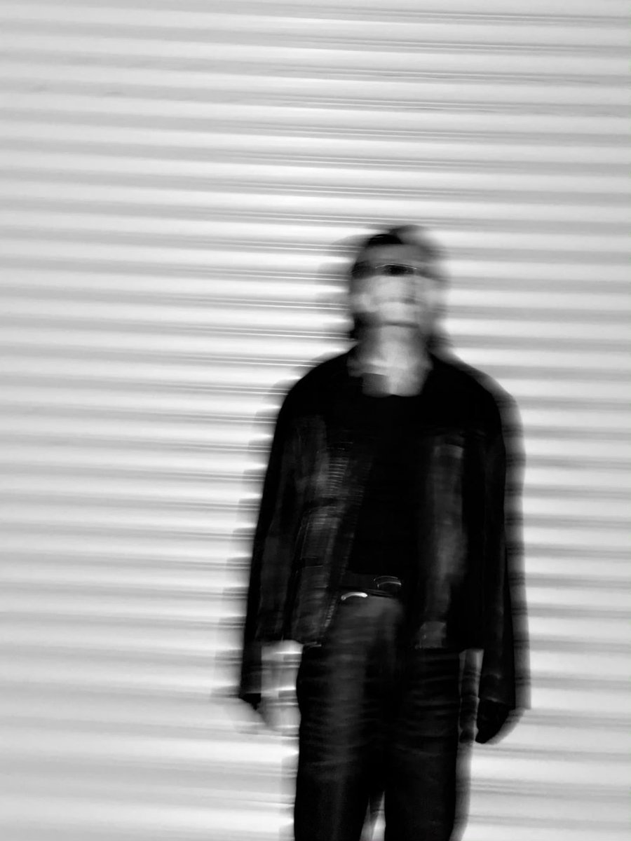 ting25564's tweet photo. Acapella solo segments strip down all instrumentals to highlight the raw, touching vocal charm of KUN’s tour performance.

THE DEADMAN TOUR
#KUN #TheDeadman #caixukun #KUN2026ASIATOUR 
@kun_officialx https://t.co/8EBUGopnpO