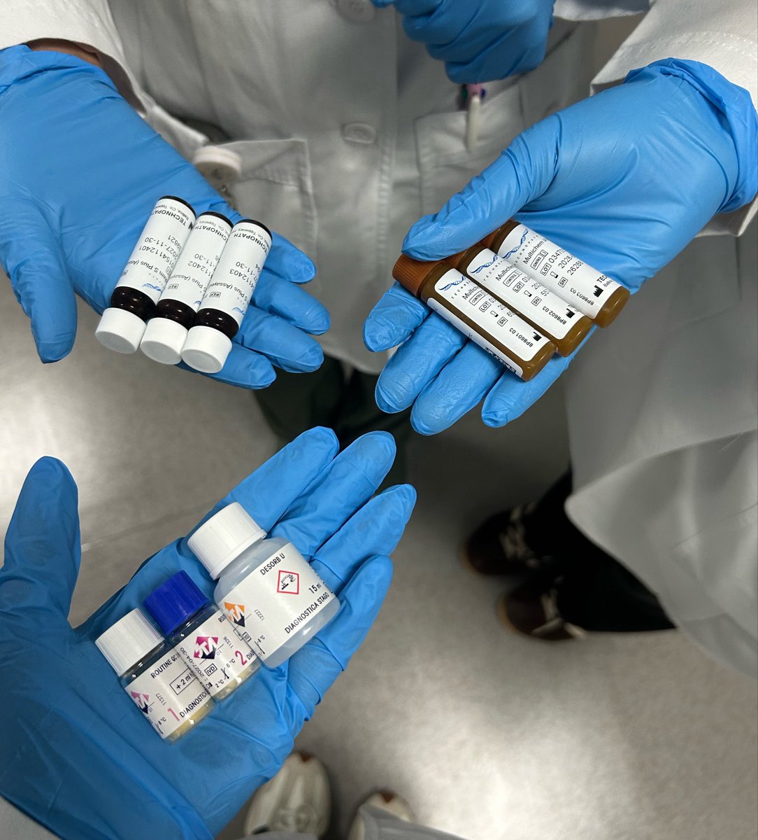 RanadMls's tweet photo. Core Lab Rotation ⚗️

Today we explored the lab workflow and sample journey.
learned the operating principles of the Stago, Abbott Alinity c/i, Abbott Alinity hq and Alifax (ESR) analyzers.
Performed instrument maintenance, calibration and quality control (QC). https://t.co/6njutM48jq