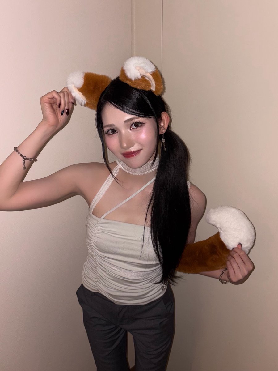 issue_is_coming's tweet photo. んにゃ！
...間違えた。コンっ🦊

#ISSUE #NANO https://t.co/oA0OTKOk9k