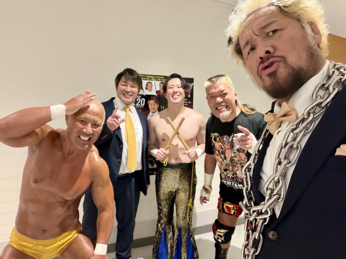 kokeshi19761118's tweet photo. 今日よろしくこのメンバーで　　
今日とフィルハーモニー交響楽団とのコラボ
楽しかったあ
また明日〜
おやすみなさい💤 https://t.co/Qvh6o3x1fj
