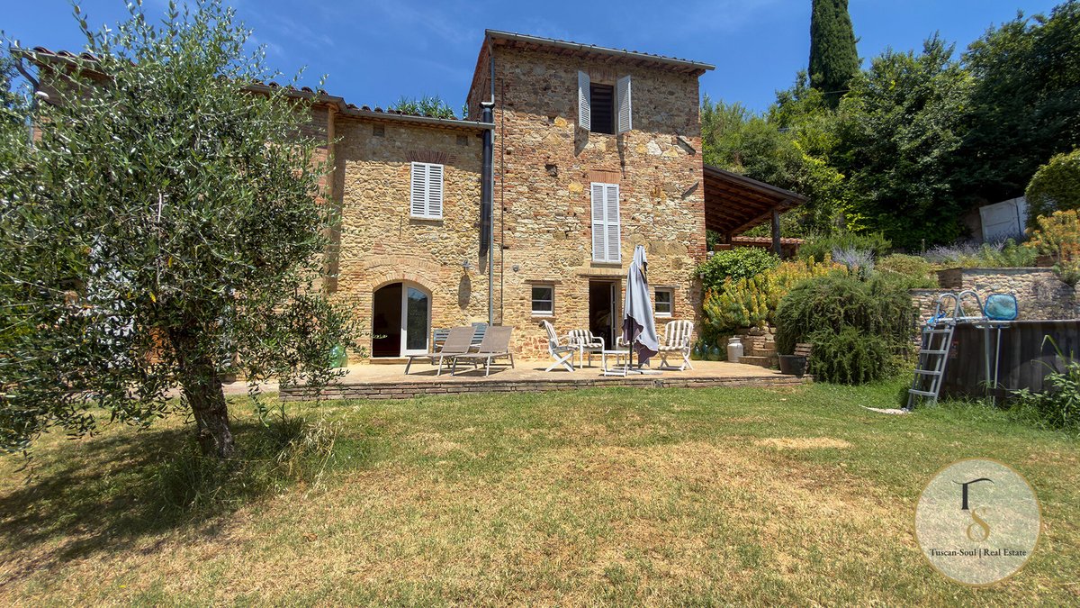 italianhouses's tweet photo. 🏡🌿 Exceptional stone house with private garden and pool in the heart of a medieval #Umbrian village!
🏊Private pool and garden
🛏️3 bedrooms
💶€550,000
❓Historic village life or private oasis?
https://t.co/kd3Q6bPQaz
#PropertyItaly #Umbria #Perugia #CittadellaPieve https://t.co/GcW84vCAbP