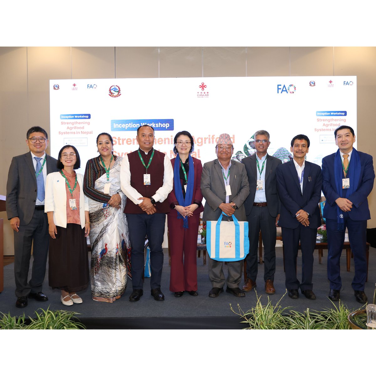 FAONepal's tweet photo. GoN, FAO &amp; CIDCA launched the Strengthening Agrifood Systems in Nepal project, funded through China’s Global Development &amp; #SouthSouthCooperation Fund.
FAOR for 🇧🇹 &amp;🇳🇵@kenshimizu_fao called for partnership, innovation &amp; local solutions to strengthen food security for all. https://t.co/vIqzyyHYPo