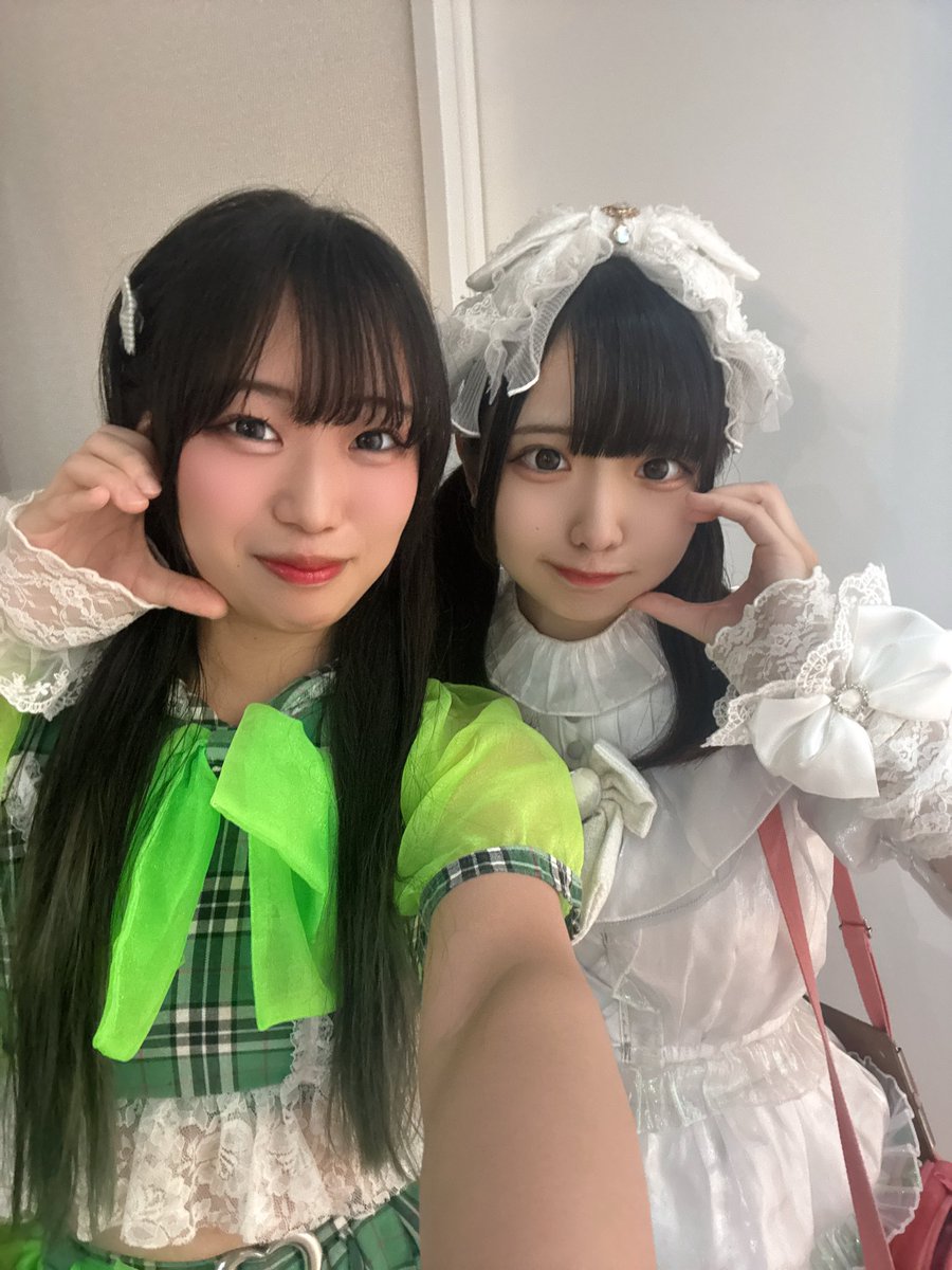 Nine_nina_8's tweet photo. 【nの二乗vol.3】ありがとうございました！！すっごく楽しかった！！

みにちま(@mini_noFilter )と衣装交換𖤐 ̖́-

のーふぃるさんの皆さんとお写真撮っていただきましたෆ˚* https://t.co/ca7ciScbXh