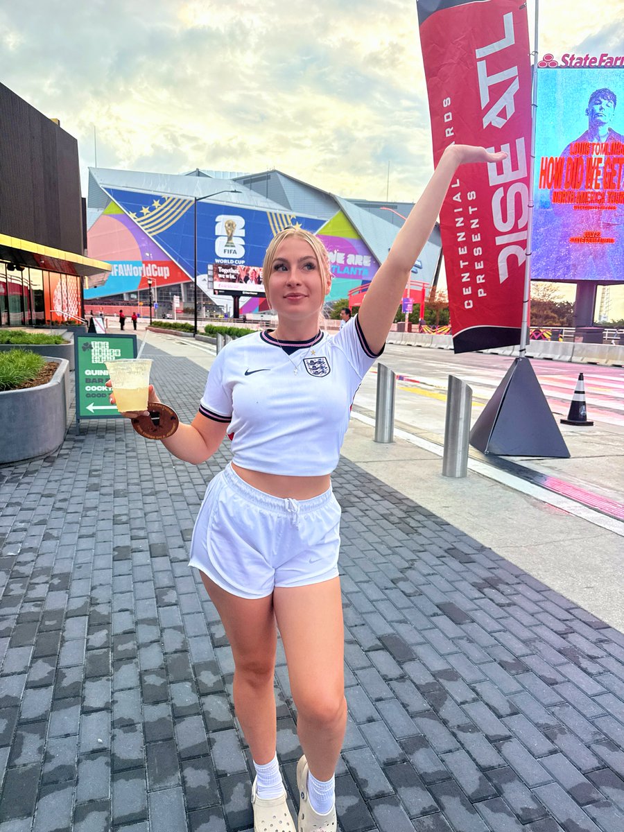 Astridwett tweet media