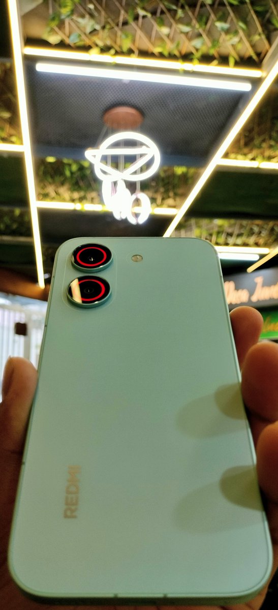 Akash56183023's tweet photo. One of the most entertaining and interesting fan meet i have ever attended as we got our hands on #RedmiTurbo5 which was amazingly so beautiful 😍🤌🏻 and the activities at #XiaomiFansClub agra made it even more interesting 🔥

@pixelwithme 
@Ritij 
@XFCAgra 
@RedmiIndia https://t.co/H5BaiTgHr7