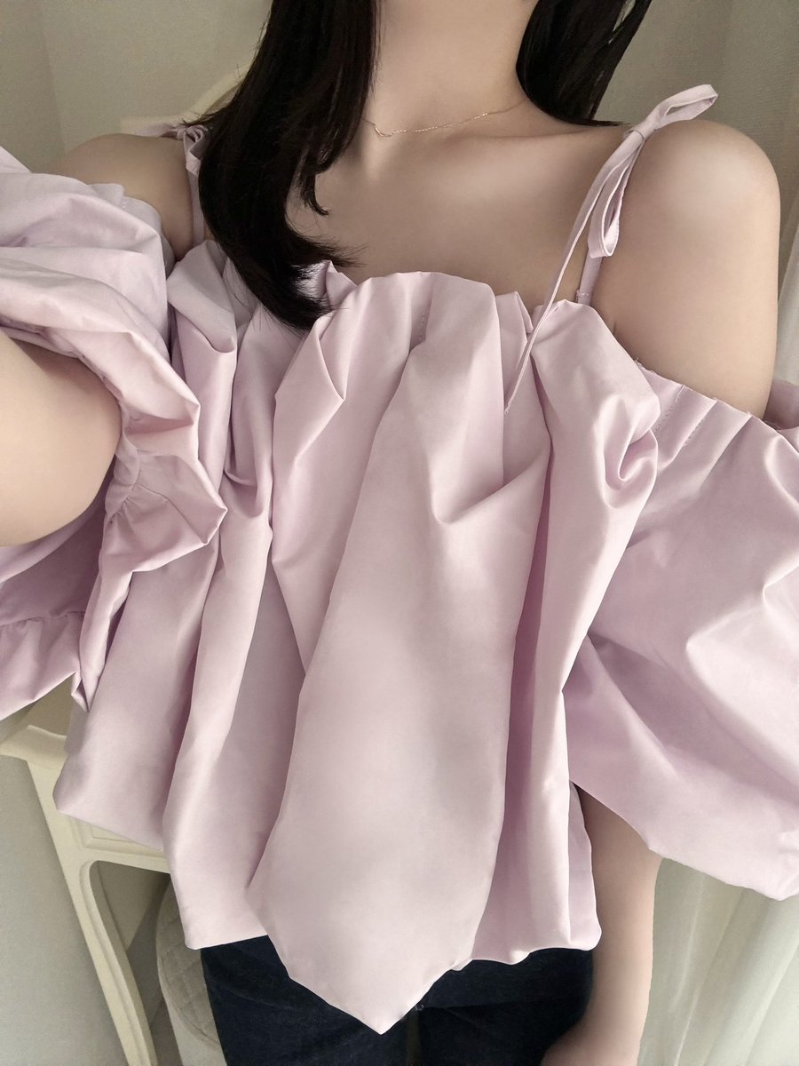 青みピンクのボリューム感あるオフショルが可愛すぎる🩰🤍ふんわり