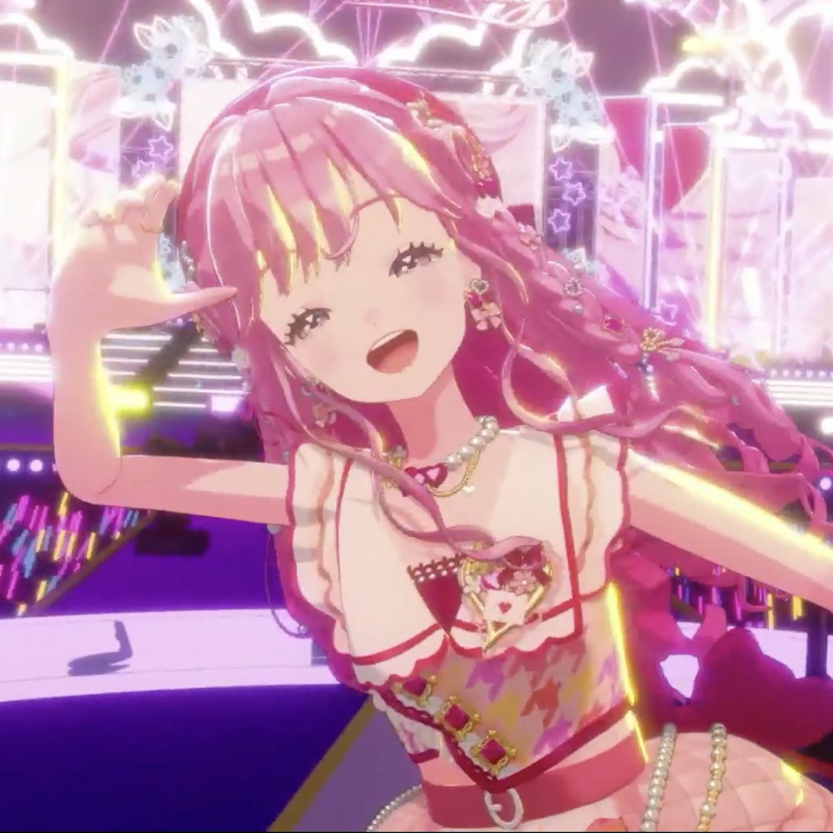 Brand New Cute」ステージ、暗いからこそ映えるピンク、明るく照らされ