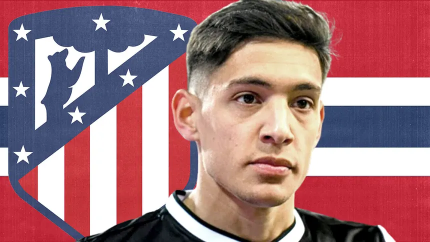 RafaelAfar's tweet photo. Nahuel Molina  espero que cuando empiece la liga en el
@Atleti
esta temporada tenga la decencia de recordarle que  para ganar a los españoles hay que jugar con decencia. Y saber perder y él no sabe.   Lástima!!! @Emiliogude https://t.co/Eg74TYBHgb