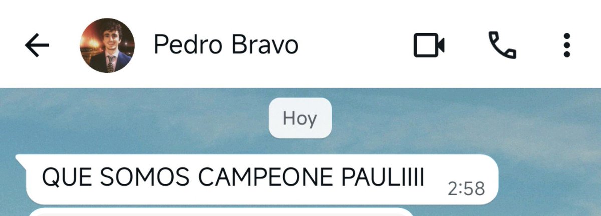 paulavillaaa's tweet photo. "eres de quien te acuerdas cuando pasan cosas buenas". Yo ayer me acordé de que @BravardoN estaba lejos para celebrar la final del mundial. Pero fue mutuo, y eso es mucha suerte. 💛 https://t.co/PeFoGvRNxa