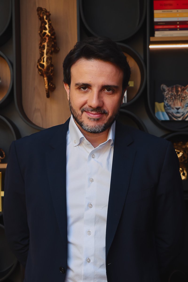 republiqueBRA's tweet photo. 🚨 🚔 EITA! Antecipação da oficialização da candidatura de Renan Santos à Presidência ocorre por orientação de sua equipe de segurança, diante da escalada de ameaças de facções criminosas; a formalização deve permitir a atuação da PF na segurança do evento nacional de lançamento da campanha, em 1º de agosto.