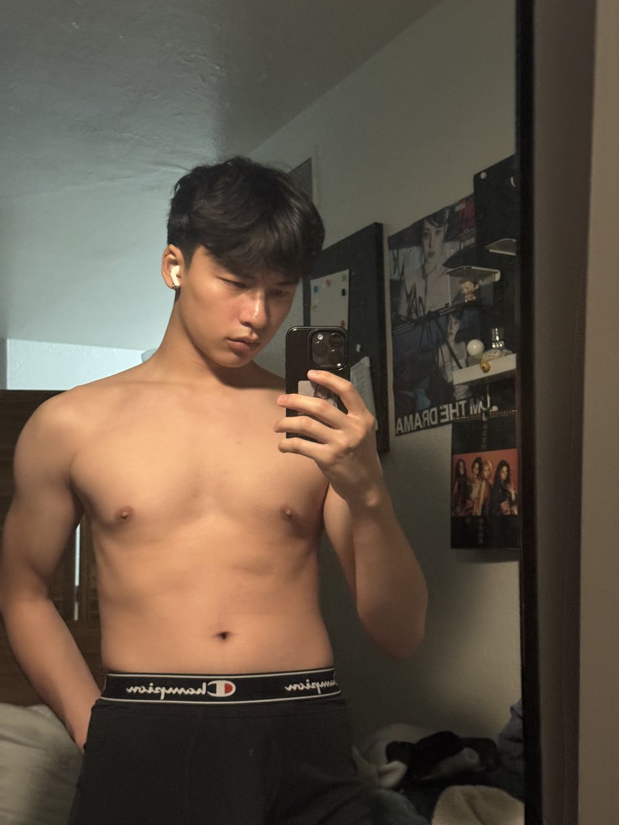 smlrkkkk's tweet photo. progress https://t.co/PJ3EkrRQzv