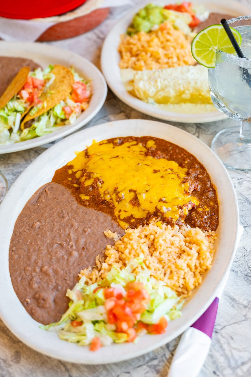 losbarriosmex's tweet photo. There's something to look forward to every day. Check out our lineup of daily specials and find your new favorite. ⭐️

Tuesday: Enchilada Duo or Crispy Taco Plate with rice &amp; beans – $7.99
Wednesday: $5 House Margaritas, frozen or on the rocks, all day
Thursday: Two Chicken... https://t.co/TF3bJhQOJb