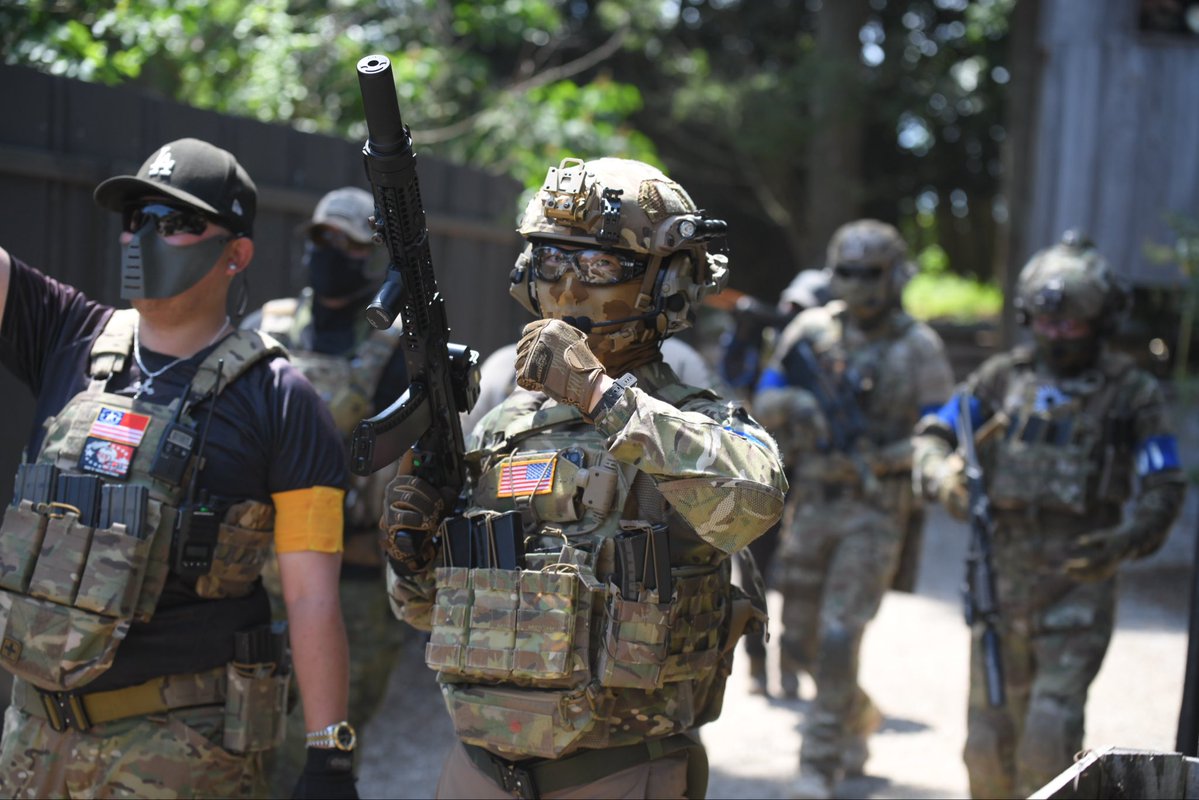hakhat_0725's tweet photo. 宇軍ワッペンが間に合わなかったけど初のサバパラ特殊定例会楽しかった〜！
敵チームと熱中症、二つの敵と戦った1日だった🫪(写真沢山撮っていただき感謝)
#サバパラ #特殊定例会 https://t.co/vYAf3EspvR