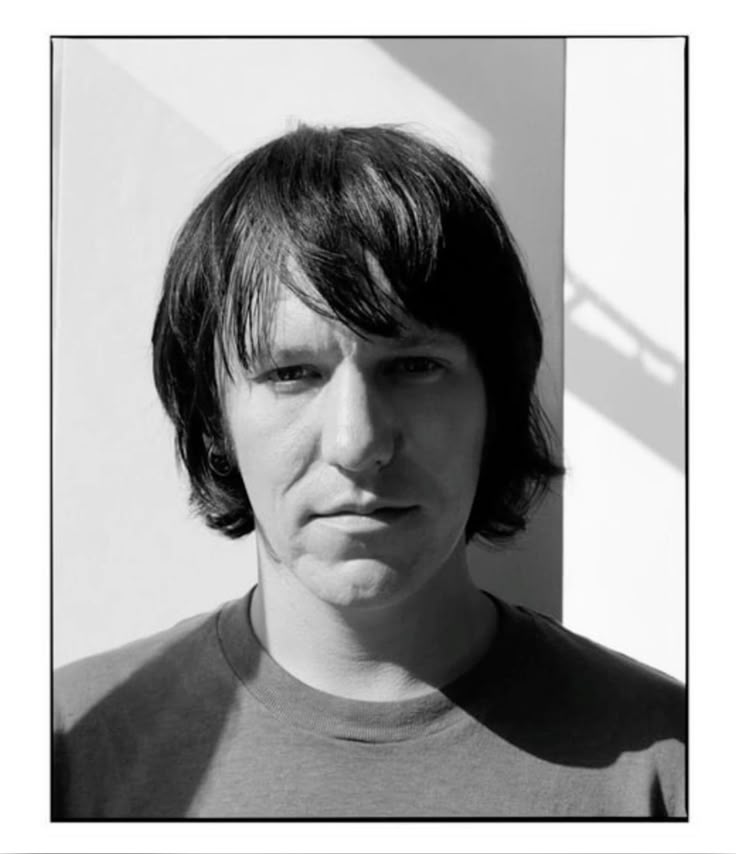 gilbertVAL_'s tweet photo. my favorite thing right now is that elliott smith is becoming popular again because he looks vaguely like jalen brunson😭😭 https://t.co/vzQBTN2i3B