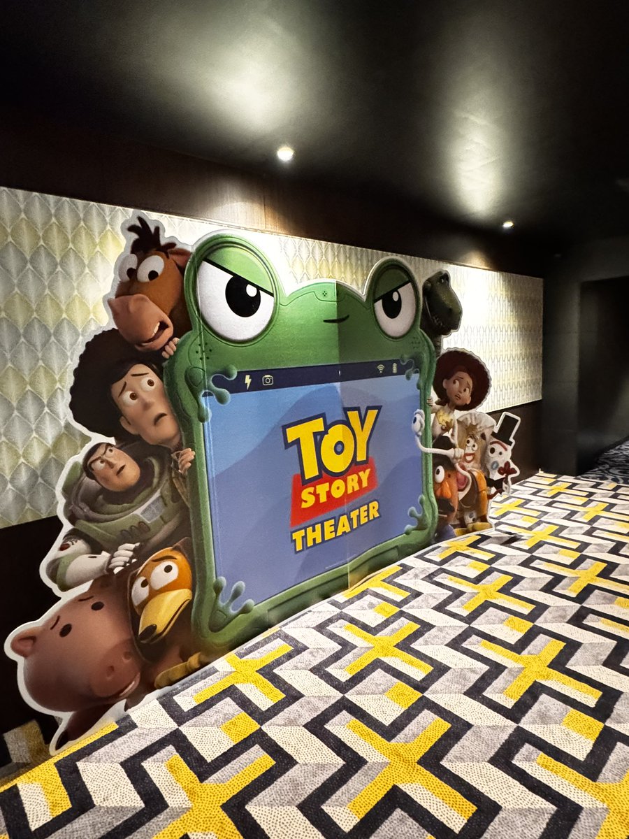 capeboydesu's tweet photo. あの頃の気持ちはまだあった！！HAERAの映画館初めてでした https://t.co/gKxP2E5uHc
