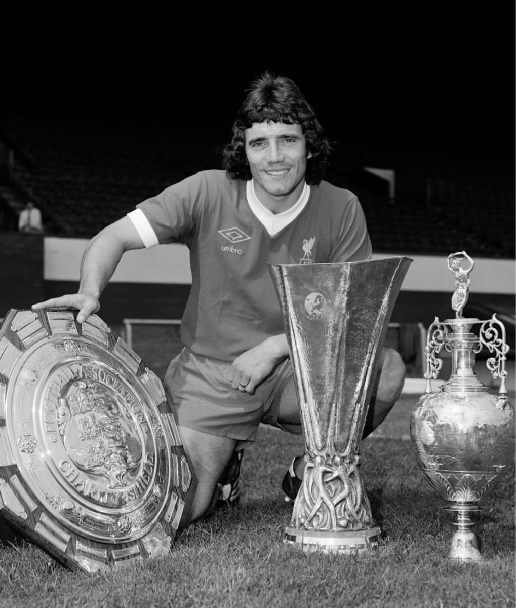 J_aus_D's tweet photo. Ruhe in Frieden, Kevin Keegan. 
Du warst ein Großer. 🖤🕯 https://t.co/kBYmfNICUE