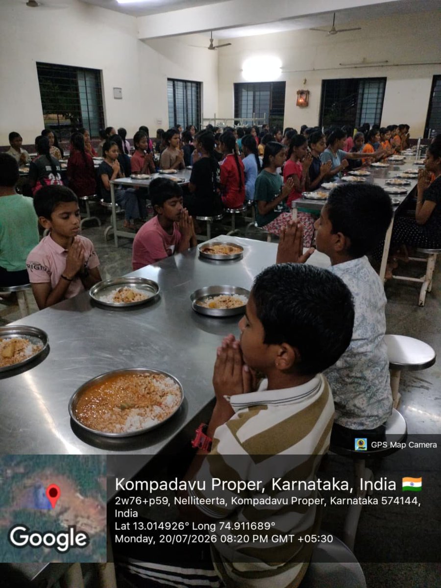 146Mdrs's tweet photo. Night dinner
#SocialAudit_SWDMeals #SocialWelfare_Karnataka https://t.co/evMreHRx8S
