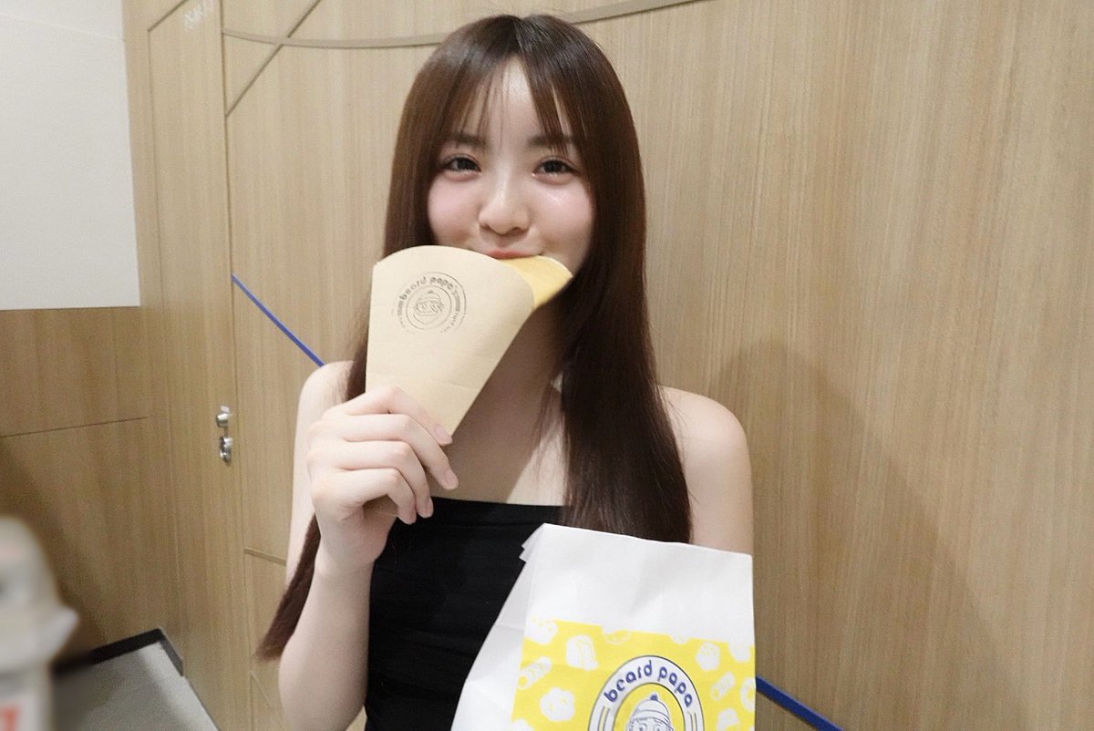 mirei_orimoto's tweet photo. ビアードパパのクレープ初めて食べた！ https://t.co/sJFrh36z76