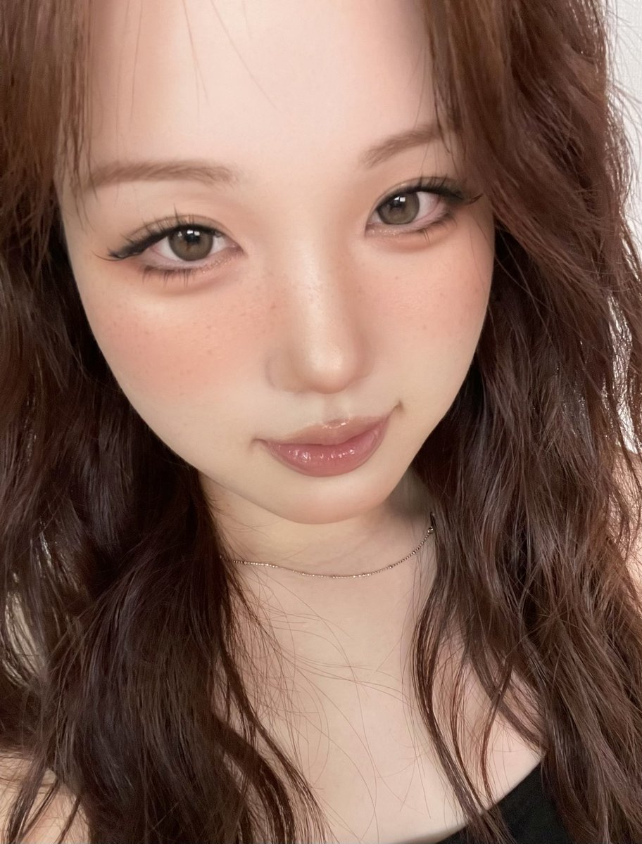 vedumpling's tweet photo. #제품제공 @naming_cosmetic 
네이밍 X 부오이 빈티지 썸머 컬렉션🥥🌴

요즘 태닝 메이크업 무드 좋아하는 사람이라면 이거 한번 보고가셔라🤎🤎

네이밍 블러리 치크밤에 NEW 탠드 컬러 3종이 출시됐습니다~🌞 

오지걸 vibe 딱딱 살릴 수 있는 제품들로 멀멀굽굽 태닝걸~ 메이크업 해보았는데 어떤 제품 사용했는지 타래로 바로 만나보시죠🥵🥵