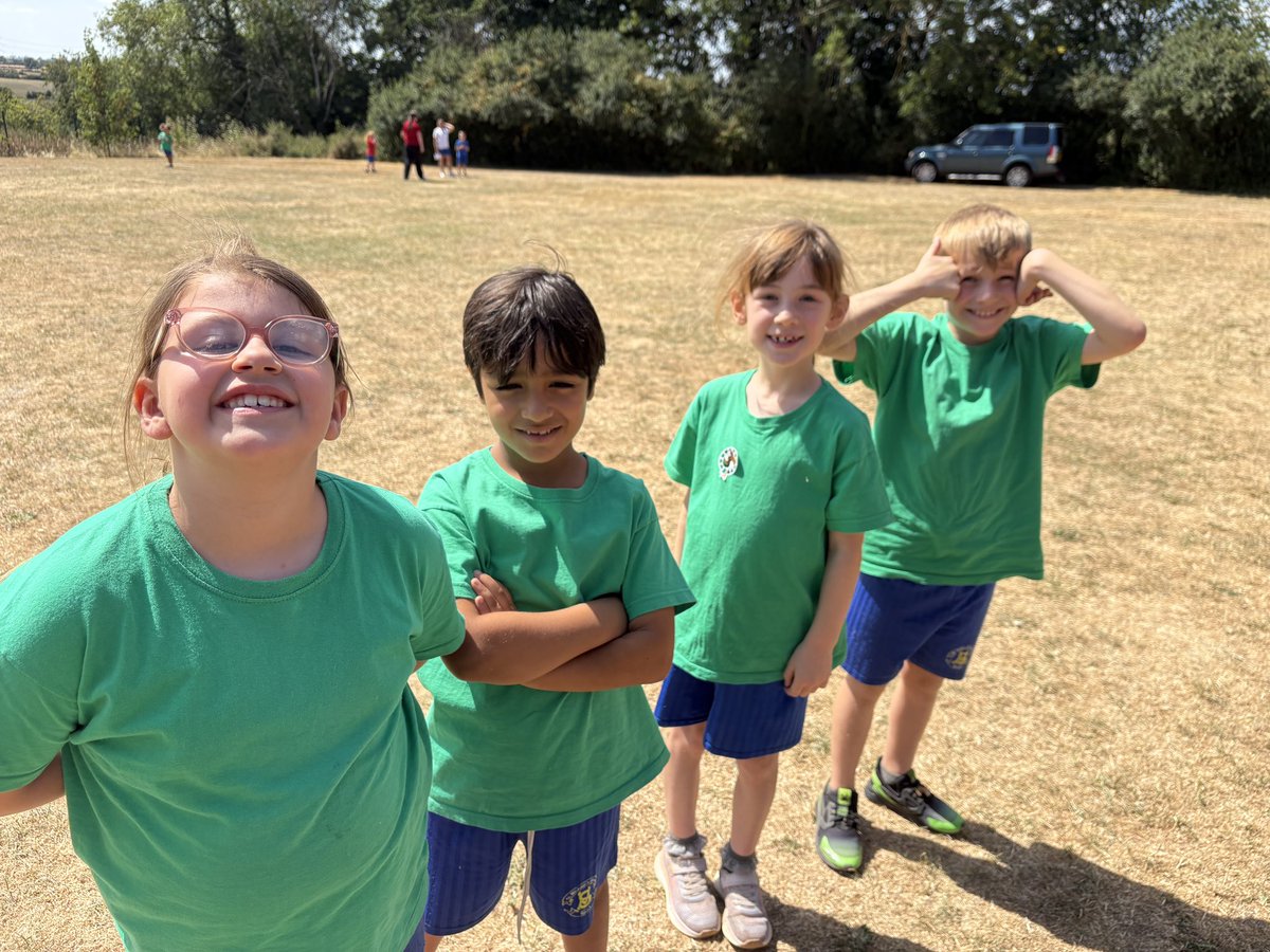 MissHylandStM's tweet photo. Y2’s relay teams🏃‍♂️🏃‍♀️ @StMSchStewkley https://t.co/E5VLhL9E0O