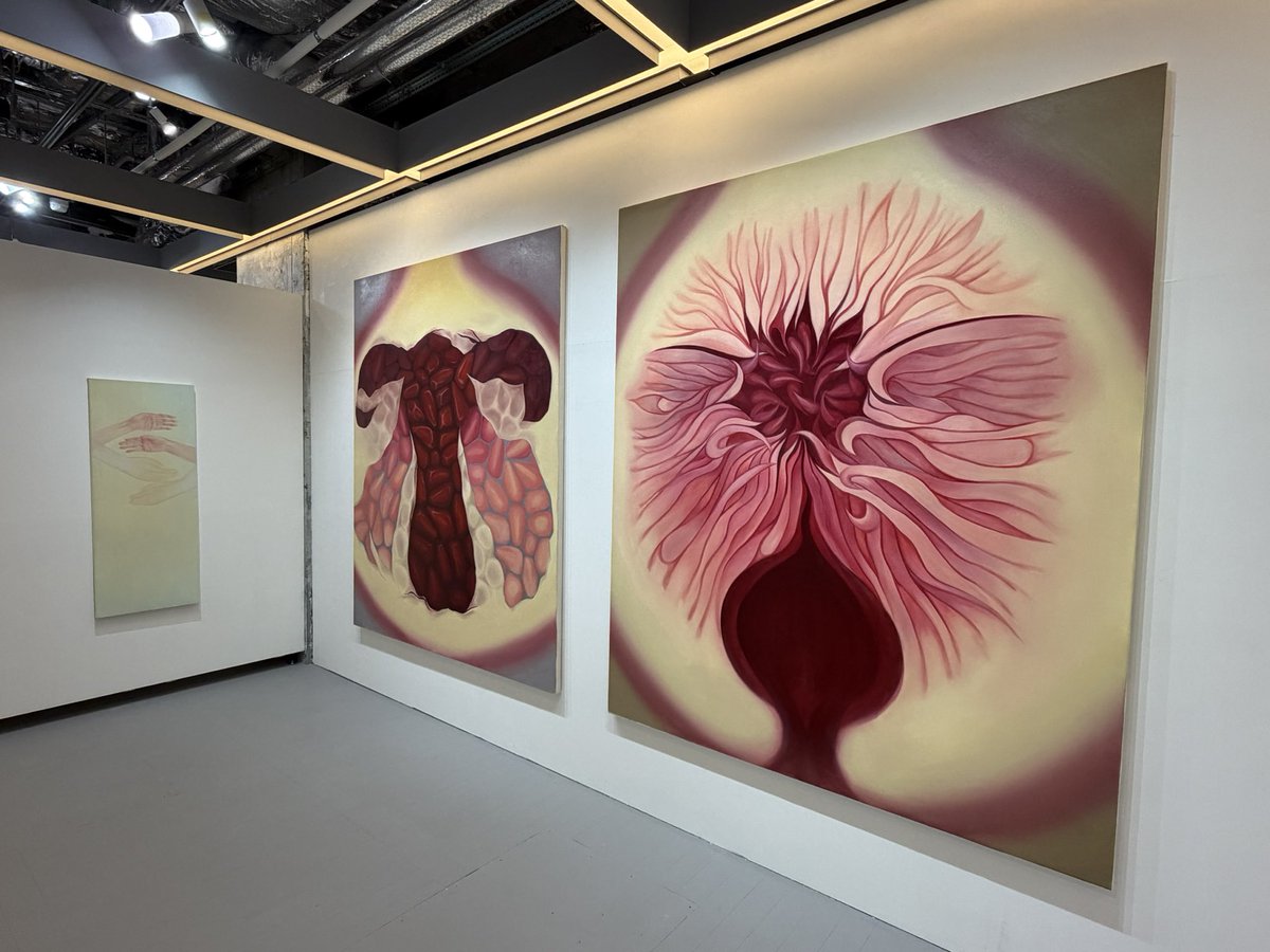 mirabelle1395's tweet photo. TAKU SOMETANI GALLERY in progressへ。城愛音個展「タイムラグ・ラティス Timelag Lattice」と、市田優奈個展 「目と目が合う時 / eyes meet」と、今 実佐子個展「泉」。城展は(ホームページには20日までとあるけれど)たぶん明日7/21(火)まで、市田展は8/4(火)まで、今展は8/18(火)まで。 https://t.co/EAs29ZqIL6