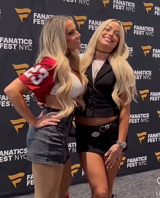 snatchyasol's tweet photo. these two should’ve had an program together instead of tiffy and trish. these two are more alike. so glad they were able to get a picture together 🥺 https://t.co/qHSvblIyqx