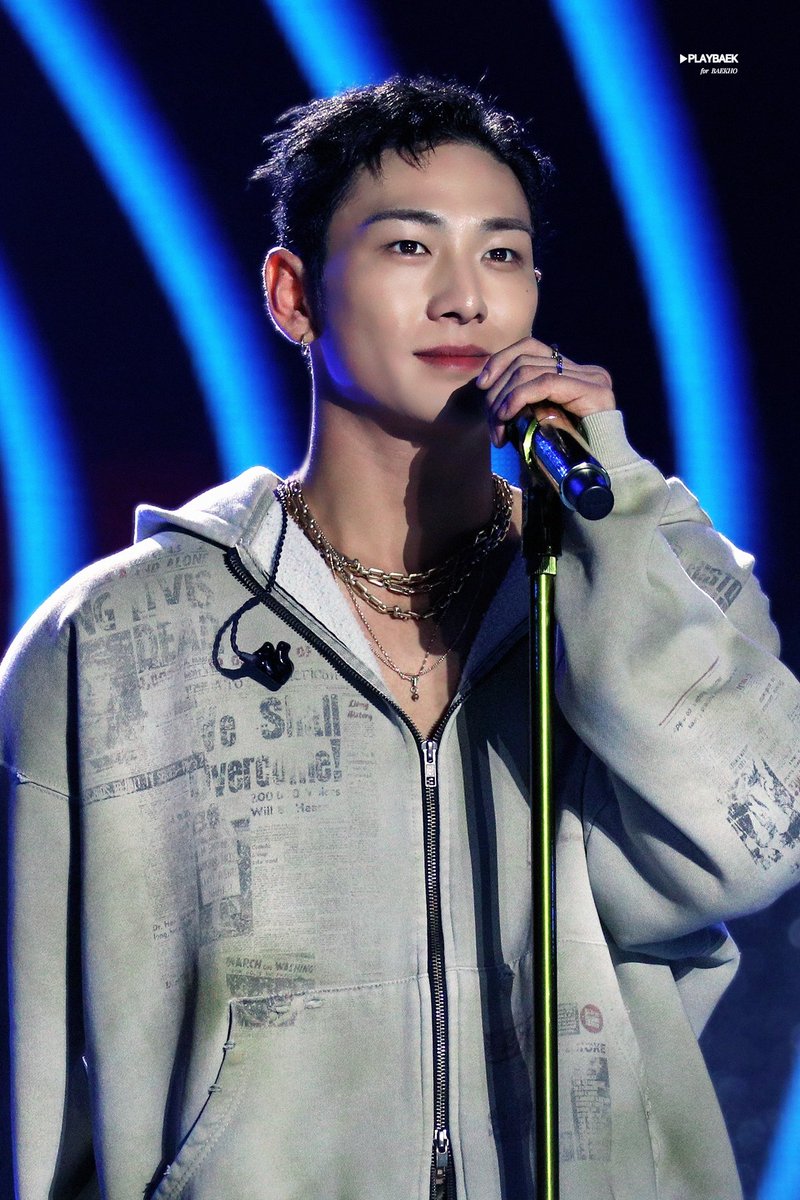 PLAYBAEK_721's tweet photo. 보고싶은 동호야 생일 축하해🩷🥹🩷
행복한 생일 보내길💙

#백호 #BAEKHO #강동호 #KANGDONGHO #HAPPY_BAEKHO_DAY https://t.co/uleJHtx5wC