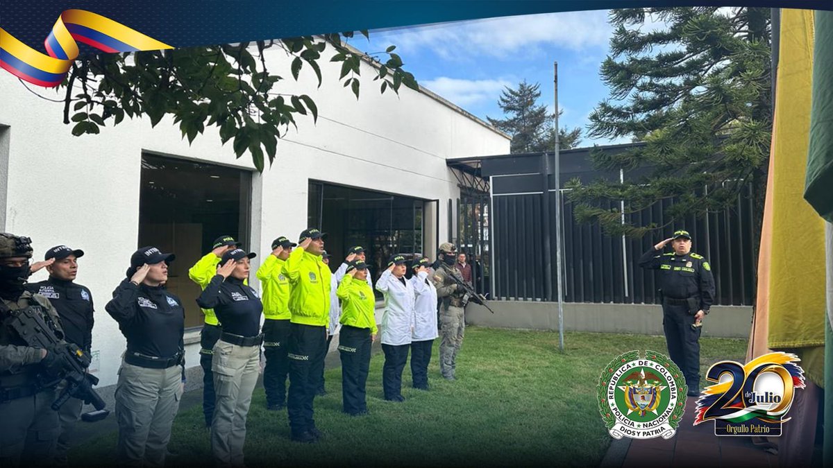 DIJINPolicia's tweet photo. 🇨🇴 Hoy, en la #DIJIN de @PoliciaColombia conmemoramos el #20DeJulio, exaltando el #OrgulloPatrio, la vocación de servicio y el compromiso de nuestros hombres y mujeres con la seguridad y la convivencia de todos los colombianos.

¡Viva Colombia! 🇨🇴

#ModoPatrio https://t.co/XFY0qUduu1