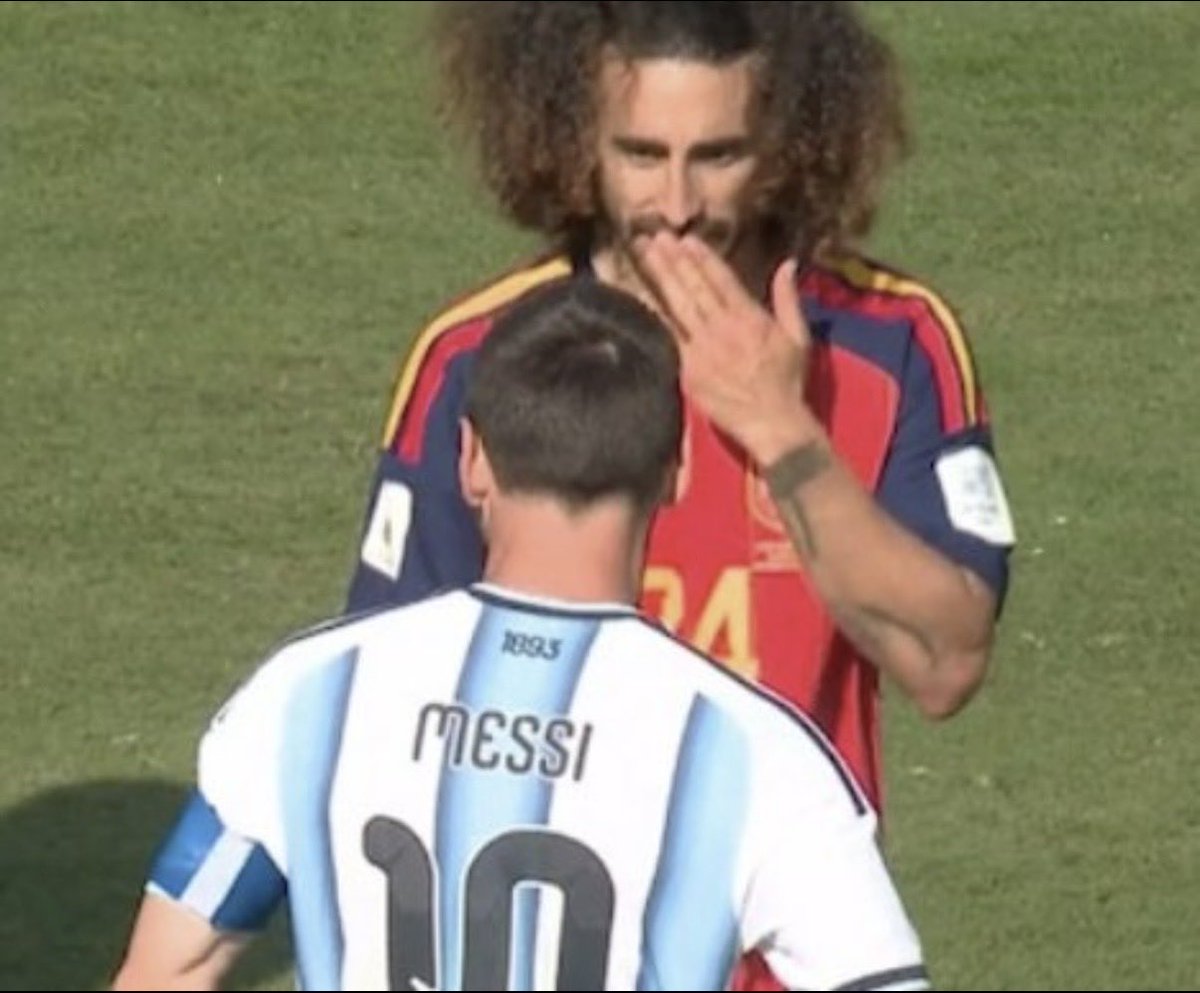 Gurymorel's tweet photo. @JulinRincon6 @Joaquinho_BJ Si total. Arregladisimo. Todas a favor, especialmente la parte donde un arbitro uefa, pita a un equipo uefa.. en la final del mundo. Nada raro. https://t.co/QTJBi7p1SX