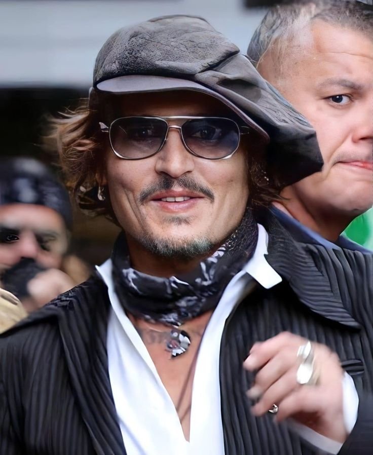 JohnnyDepp_076's tweet photo. #JohnnyDepp Life's gonna throw curveballs, but a man with style in his soul and scars on his story? He keeps movin'. Stay legendary, kings. Never let 'em dull your edge.✌️ #ThrowbackVibes
#Legend https://t.co/YEivIIUVhg