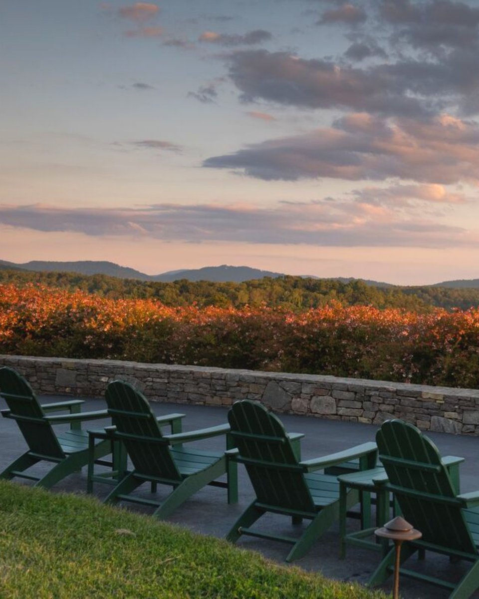 BiltmoreEstate's tweet photo. Fall in the Blue Ridge is only a few short months away...along with the @BiltmoreChamp ⛳🍂

Discover more about this inaugural event, and plan your visit to Asheville: https://t.co/peB2zJxjeM https://t.co/ChDwgqNxV5