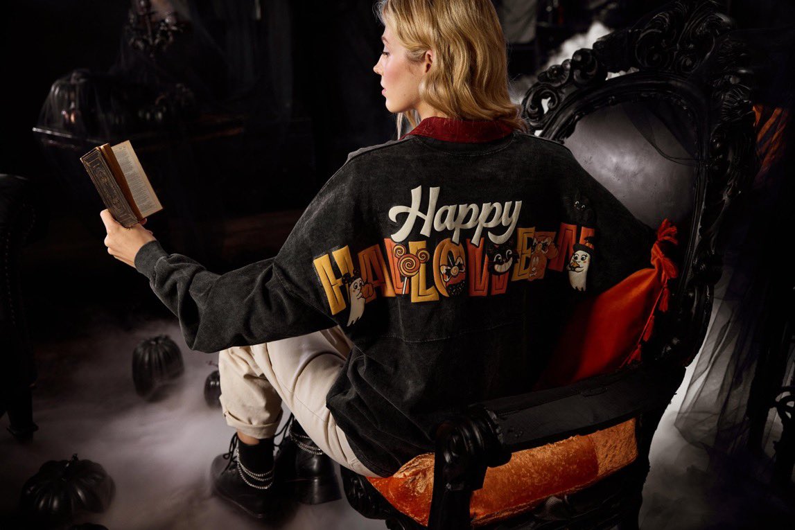 AllThingsDSNY's tweet photo. 🎃 Disney unveiled a sneak peek of the upcoming Mickey Family Halloween Collection, which will be available for purchase on https://t.co/fbqqm5KIN7 starting July 27. Select items will also be released at Disney Parks in the near future.

#Disney https://t.co/WQy4qNAn4x