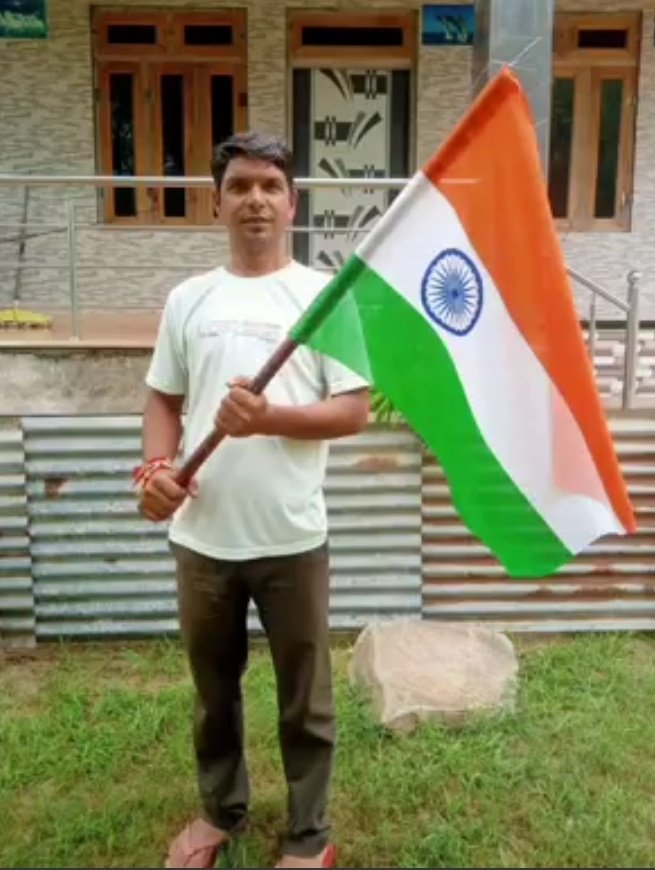 PRAKASH60933936's tweet photo. राष्ट्रहित से बढ़कर संसार में कोई सुख नहीं होता, राष्ट्र और धर्म के प्रति निष्ठा, समर्पण एवं सेवा ही मनुष्य को परम वैभव, गौरव और यश का वास्तविक उत्तराधिकारी बनाती है, जो अपना जीवन मातृभूमि और सनातन मूल्यों के लिए समर्पित करता है, वही सच्चे अर्थों में धन्य और सफल कहलाता है। https://t.co/RJyMNhEliI