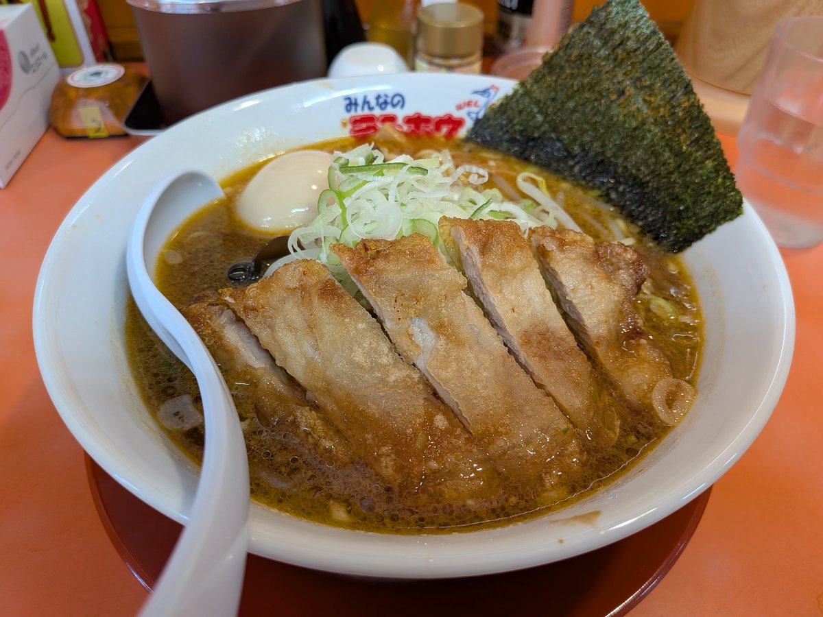 ZAKIO774's tweet photo. テンホウで肉揚げニンニクラーメン食べて、水神の湯で風呂入って、もも祭りなみちまるくん可愛いと思った、祝日 https://t.co/uRyYzXeWua