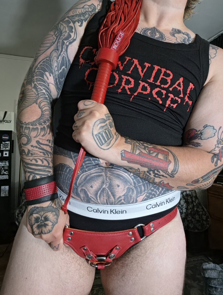 syd_sixx's tweet photo. Did you miss me baby? Do you miss your tattooed tmasc domme? https://t.co/PaCvxfY5LR